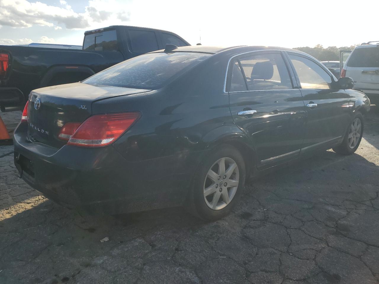 2007 Toyota Avalon - Image 3