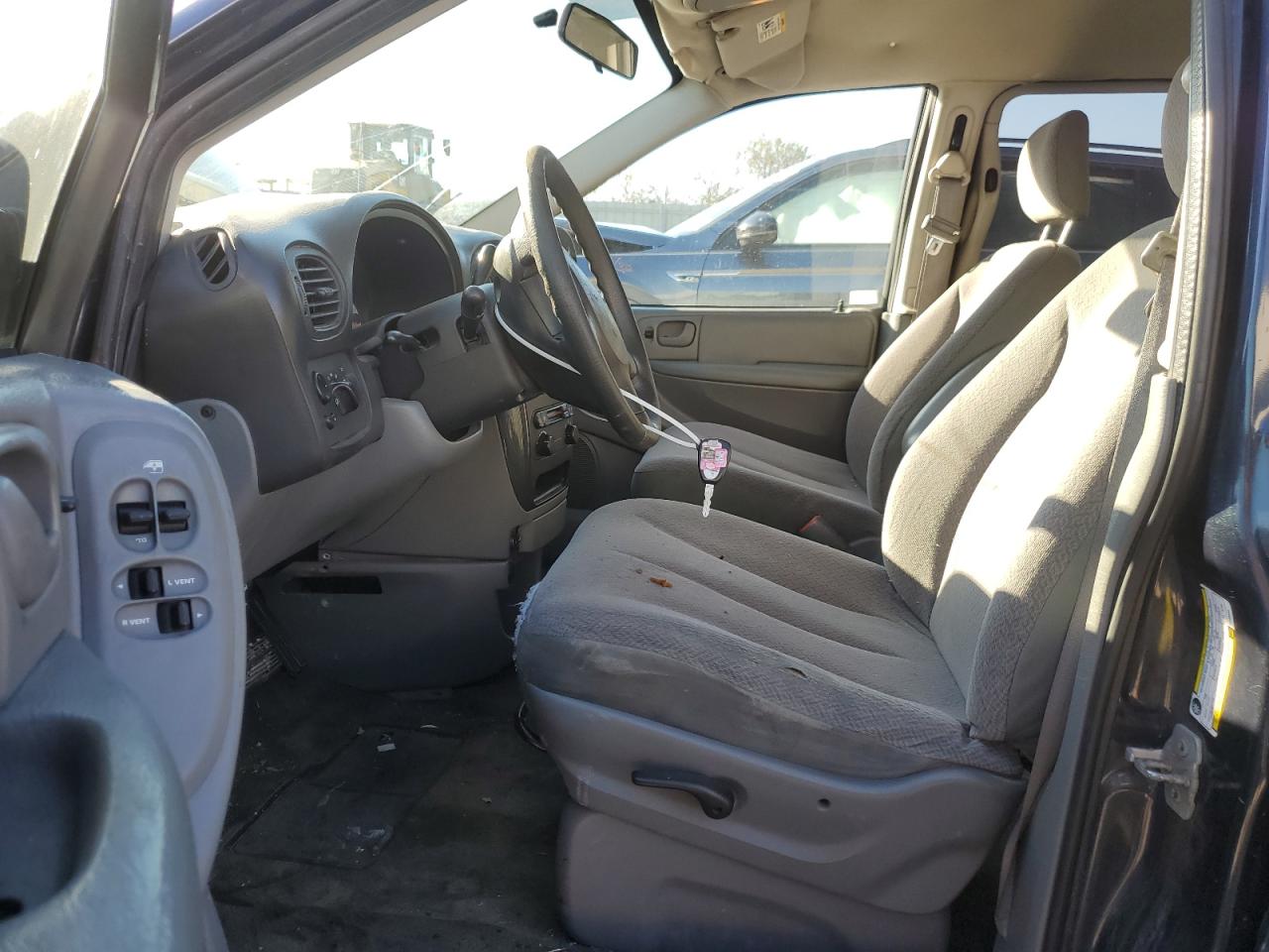 2007 Dodge Caravan - Image 7