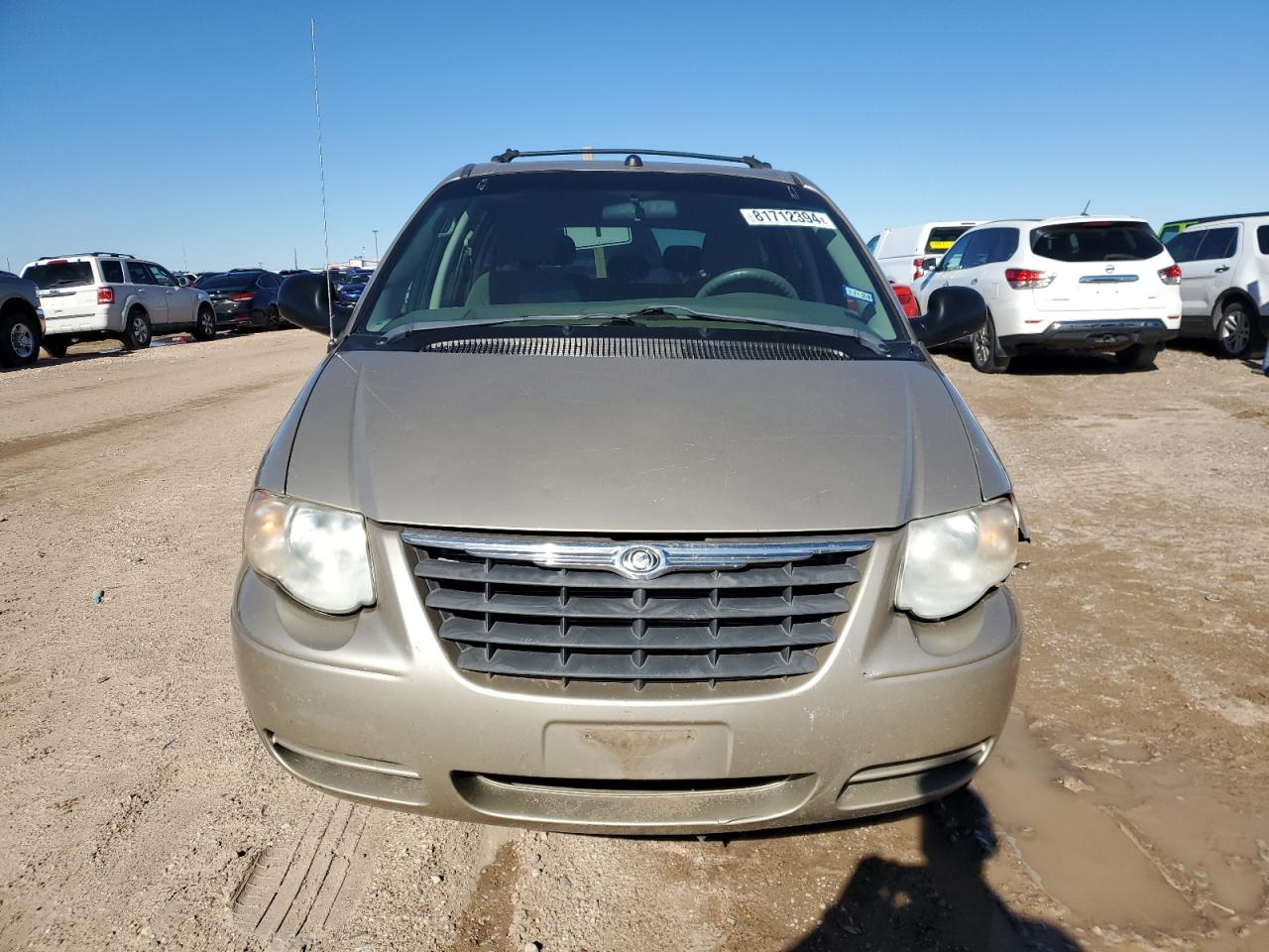 2005 Chrysler Town & Country - Image 5