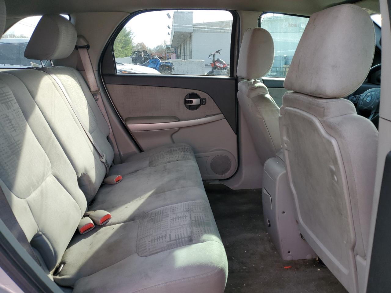2005 Chevrolet Equinox - Image 10