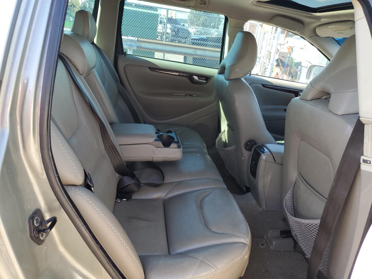 2007 Volvo XC70 - Image 10