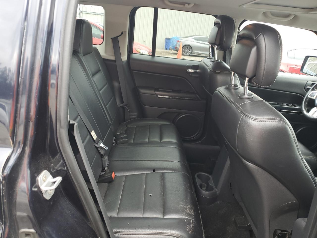 2011 Jeep Liberty (Patriot) - Image 11