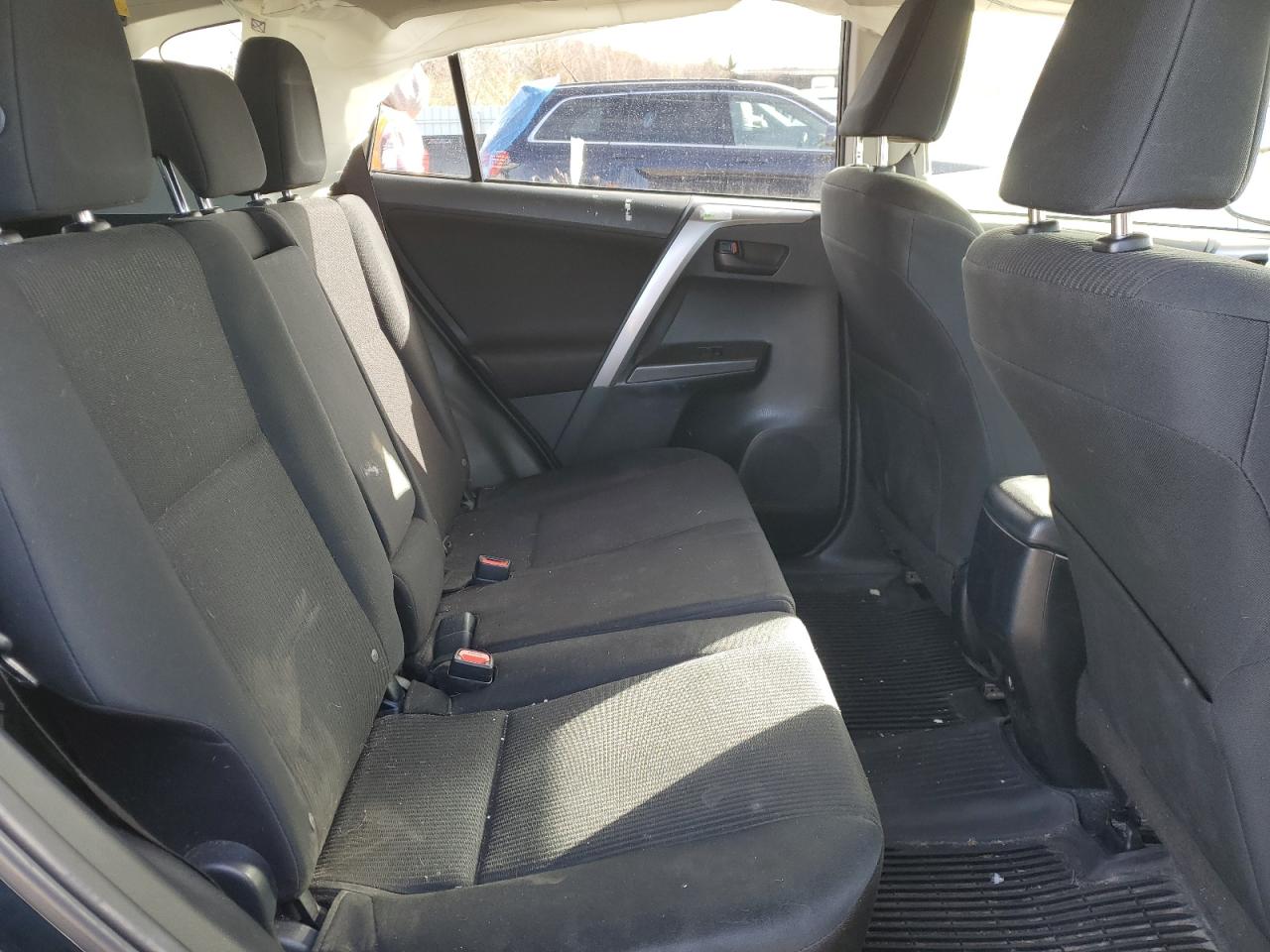 2017 Toyota RAV 4 - Image 11