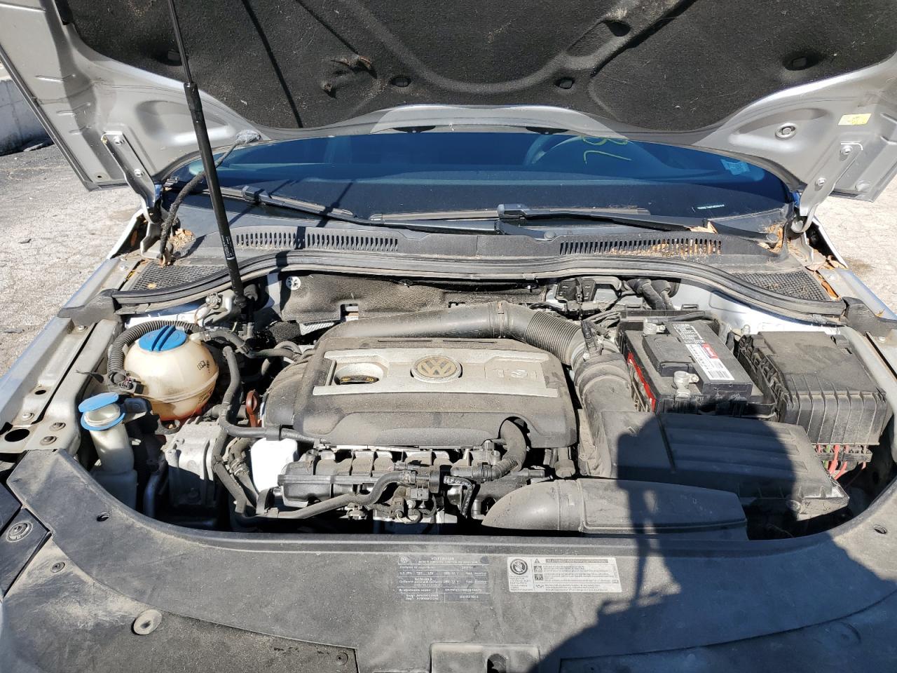 2010 Volkswagen Passat CC - Image 11