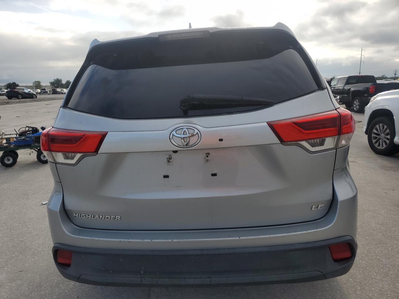 2017 Toyota Highlander Le VIN: 5TDZZRFH9HS198231 Lot: 62016885