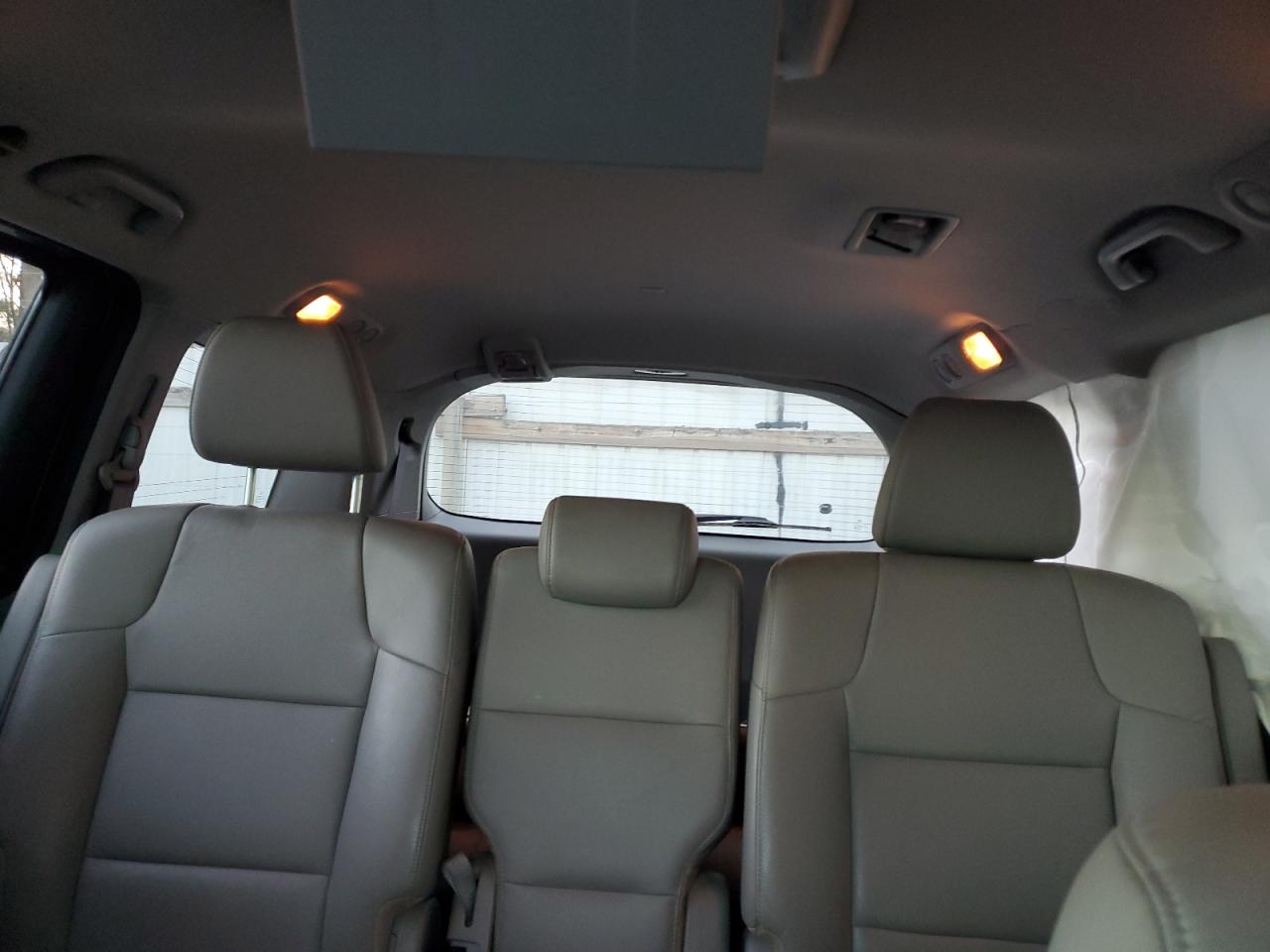 2014 Honda Odyssey - Image 10