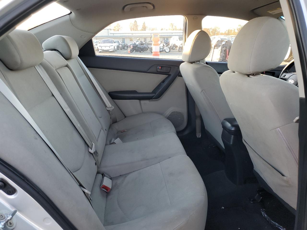 2010 Kia Forte - Image 10