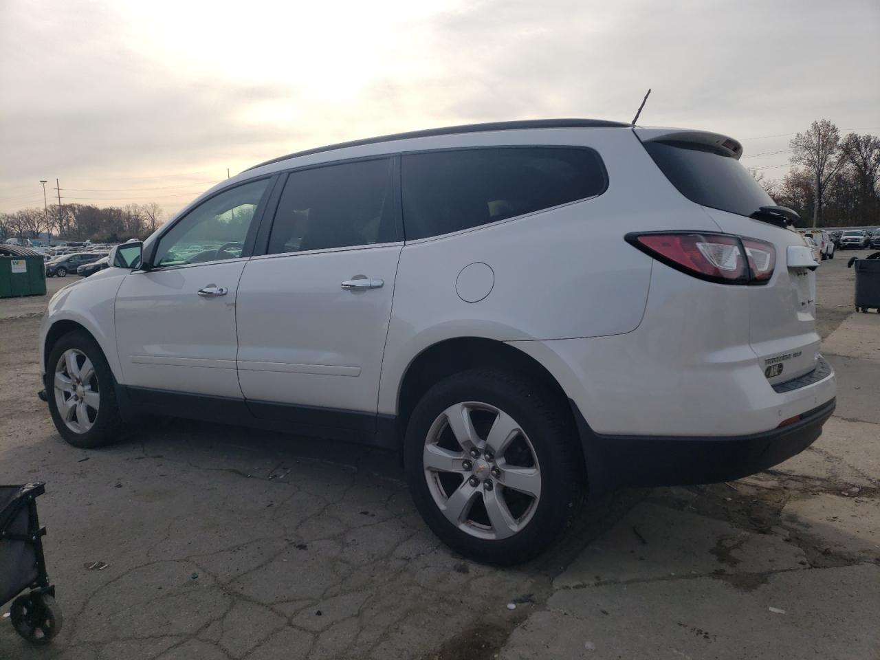 VIN 1GNKVGKD3HJ173785 2017 CHEVROLET TRAVERSE no.2