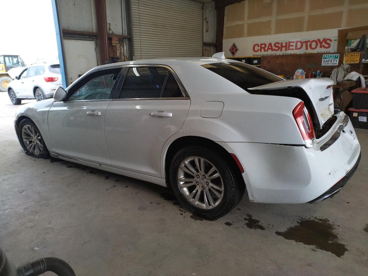 VIN 2C3CCAAG9HH529867 2017 CHRYSLER 300 no.2