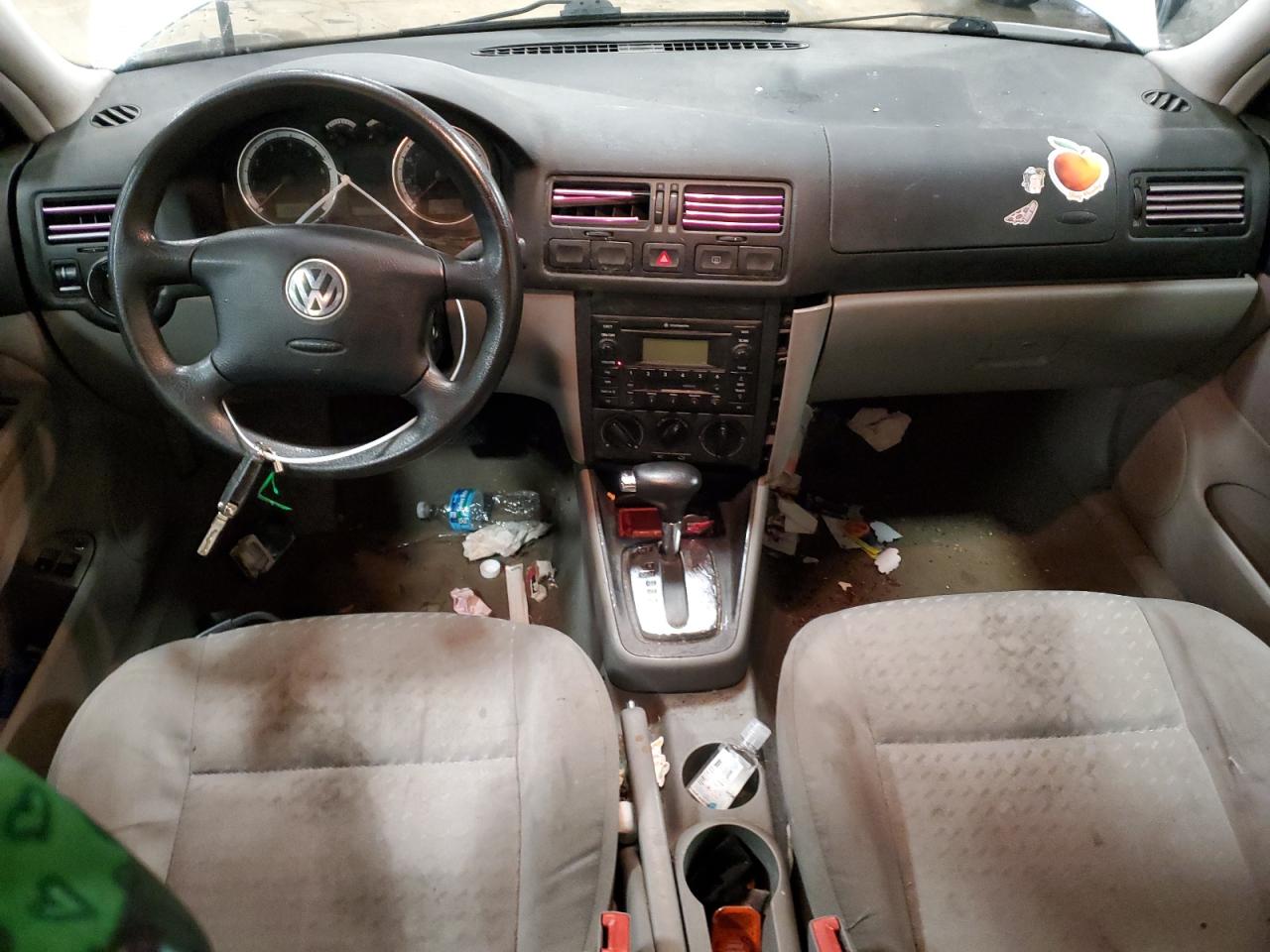 2004 Volkswagen Jetta - Image 8