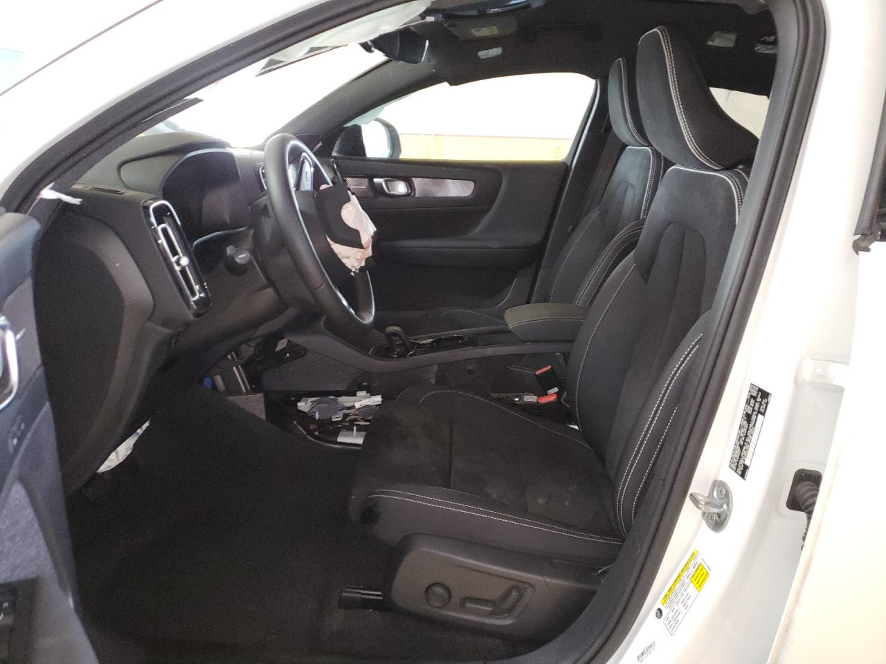 2023 Volvo C40 Recharge Ultimate VIN: YV4ED3GM6P2066097 Lot: 80301104