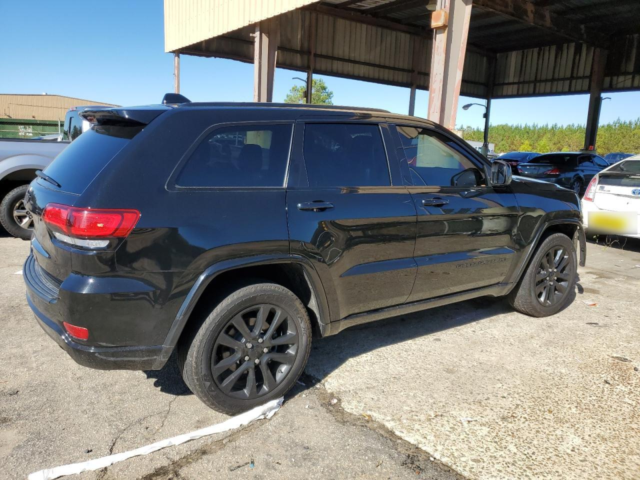 2019 Jeep Grand Cherokee - Image 3