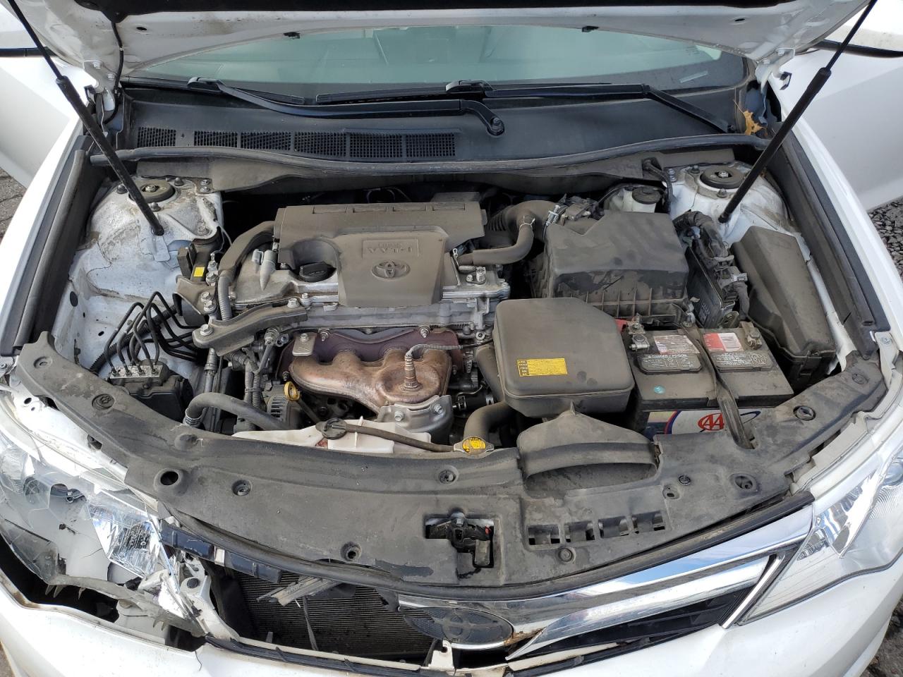 2013 Toyota Camry - Image 11