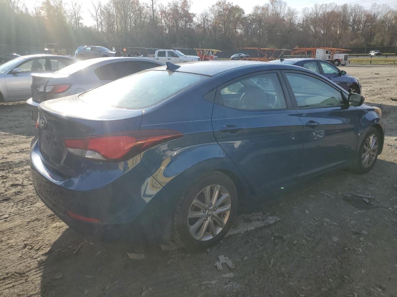 2014 Hyundai Elantra - Image 3