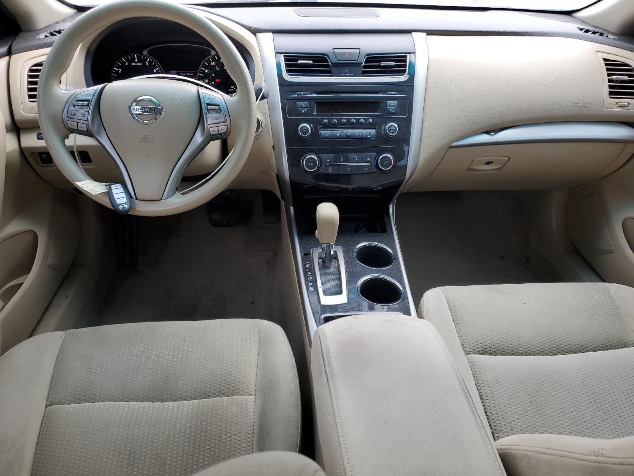 2014 Nissan Altima - Image 8