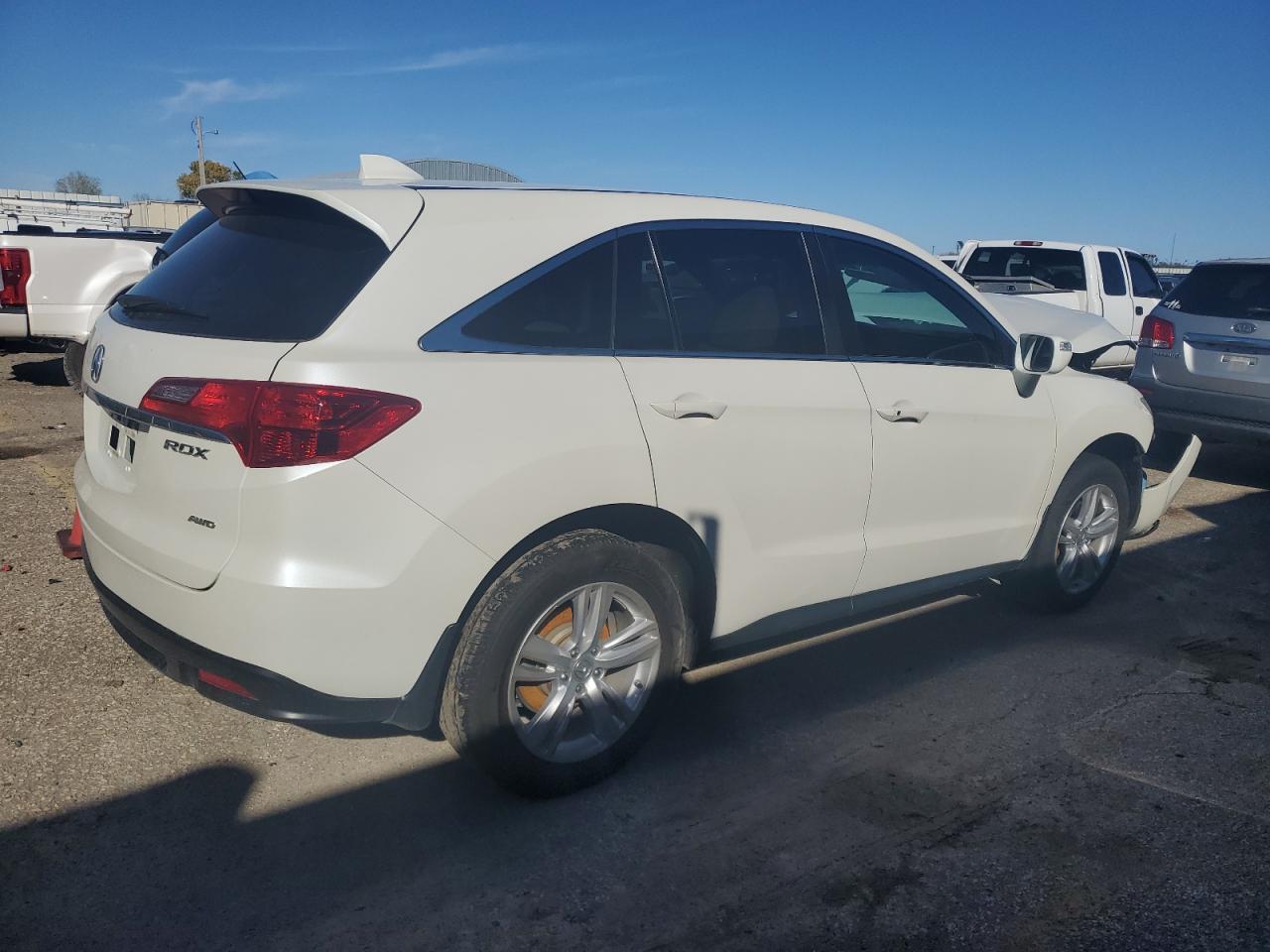 VIN 5J8TB4H55EL017172 2014 ACURA RDX no.3