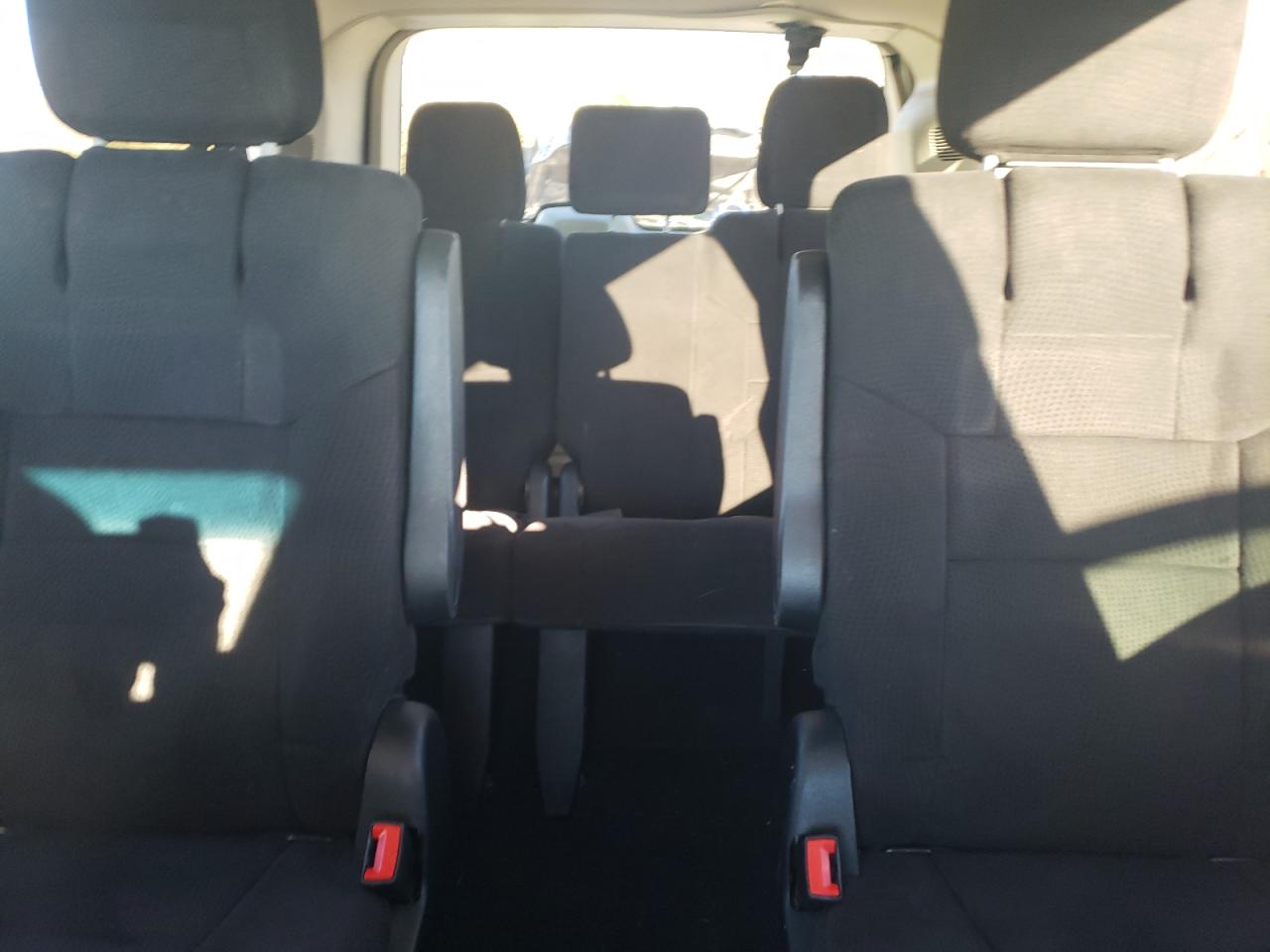 2011 Dodge Caravan - Image 10
