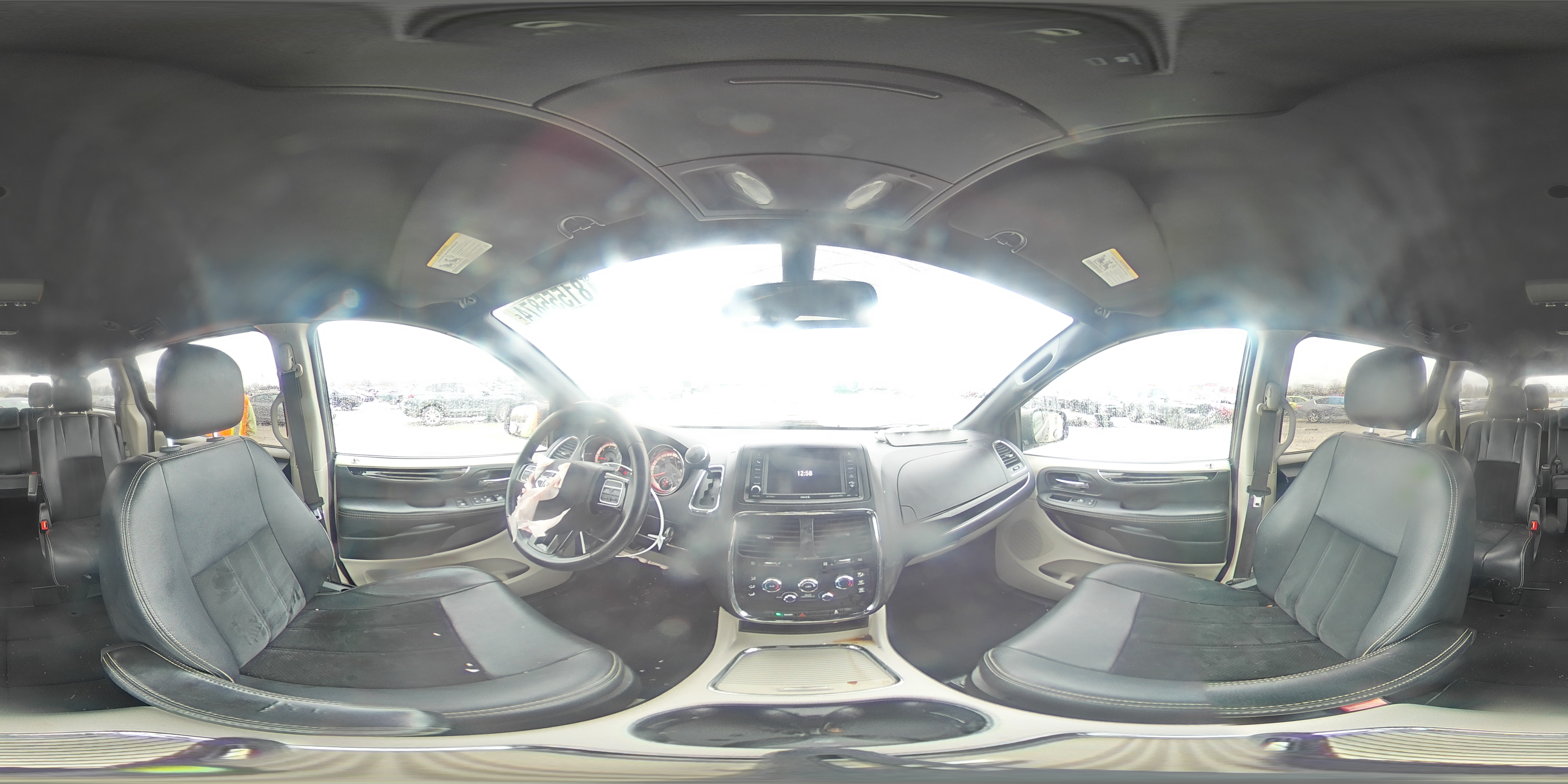 2018 Dodge Caravan - Image 13