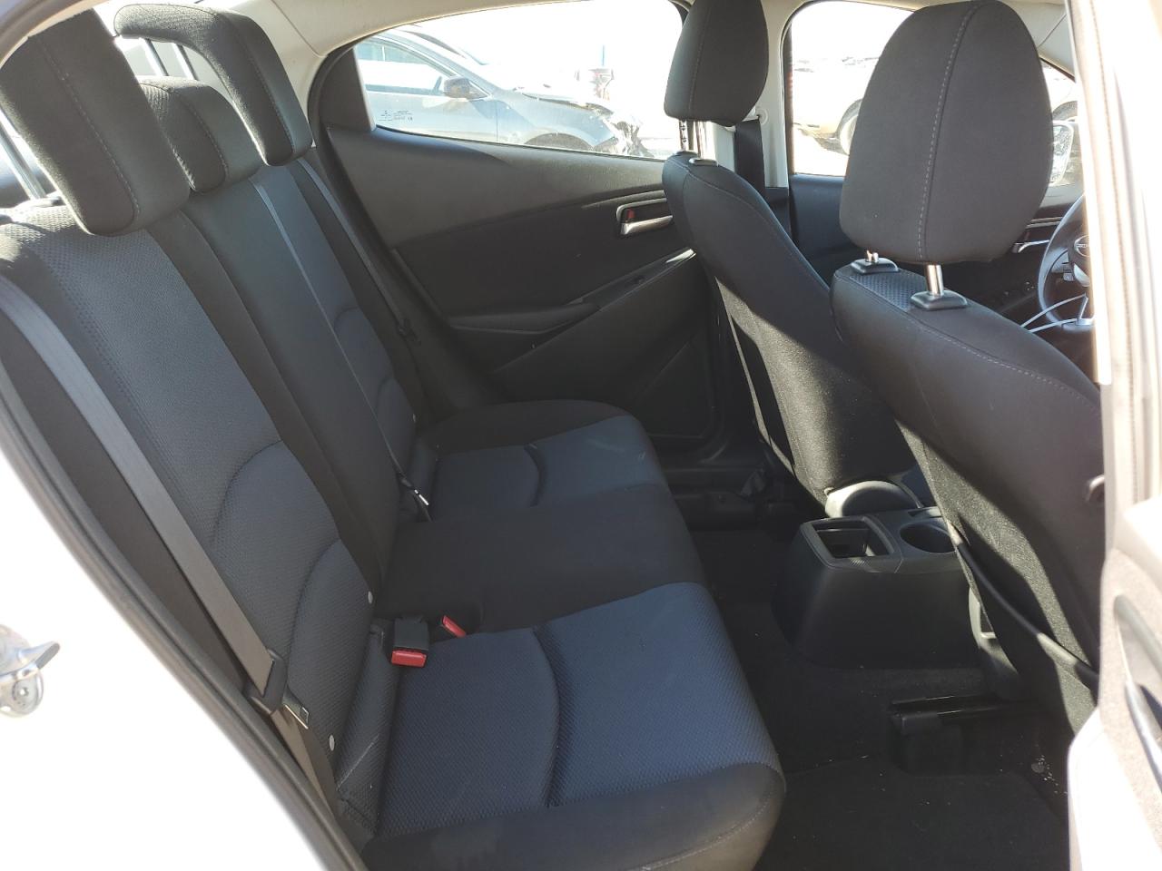 2016 Scion iA - Image 10