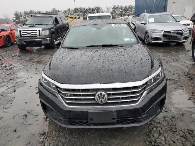 VOLKSWAGEN PASSAT 2022 Black