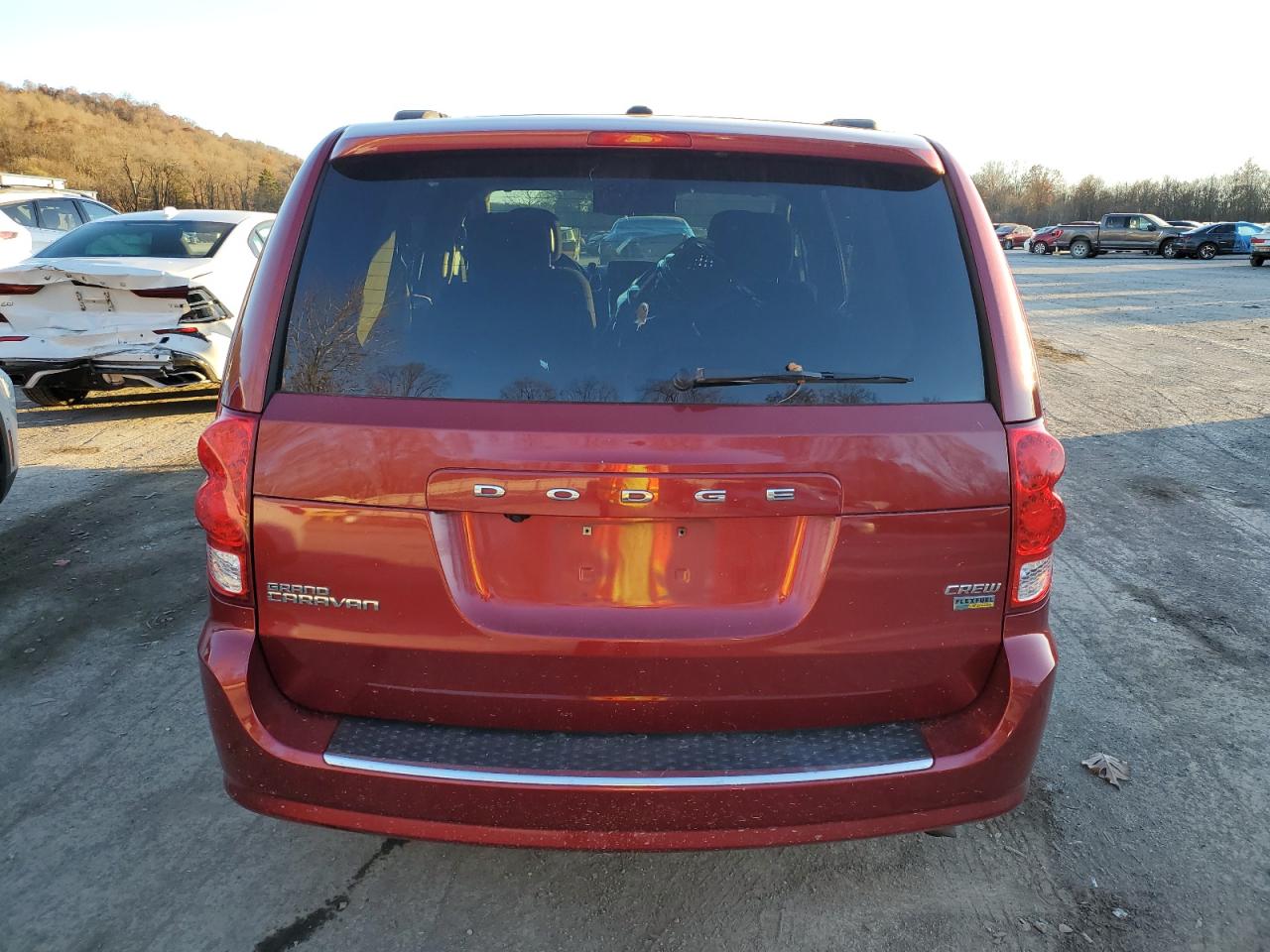 2011 Dodge Grand Caravan Crew VIN: 2D4RN5DG1BR660556 Lot: 79856074