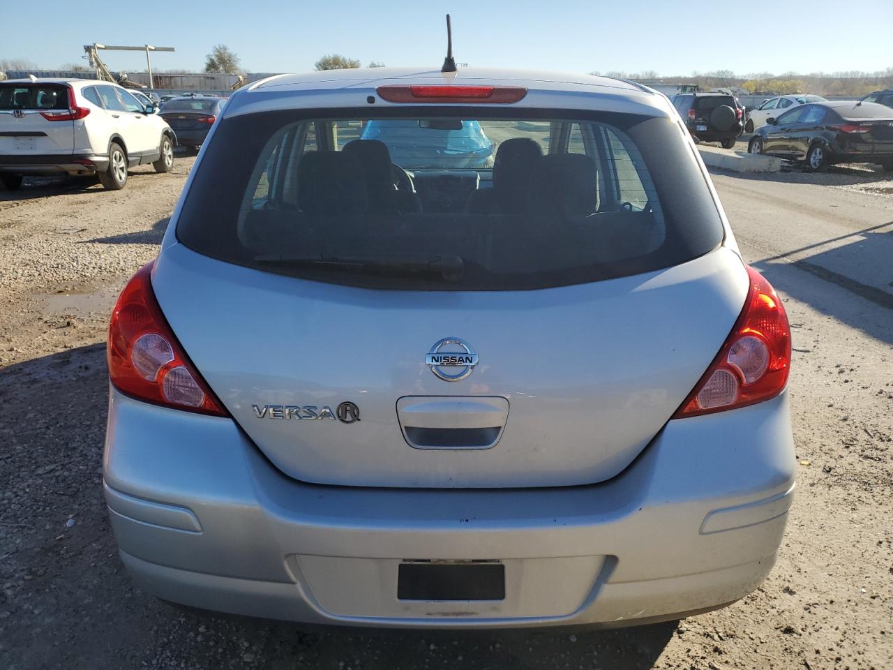 2011 Nissan Versa - Image 6