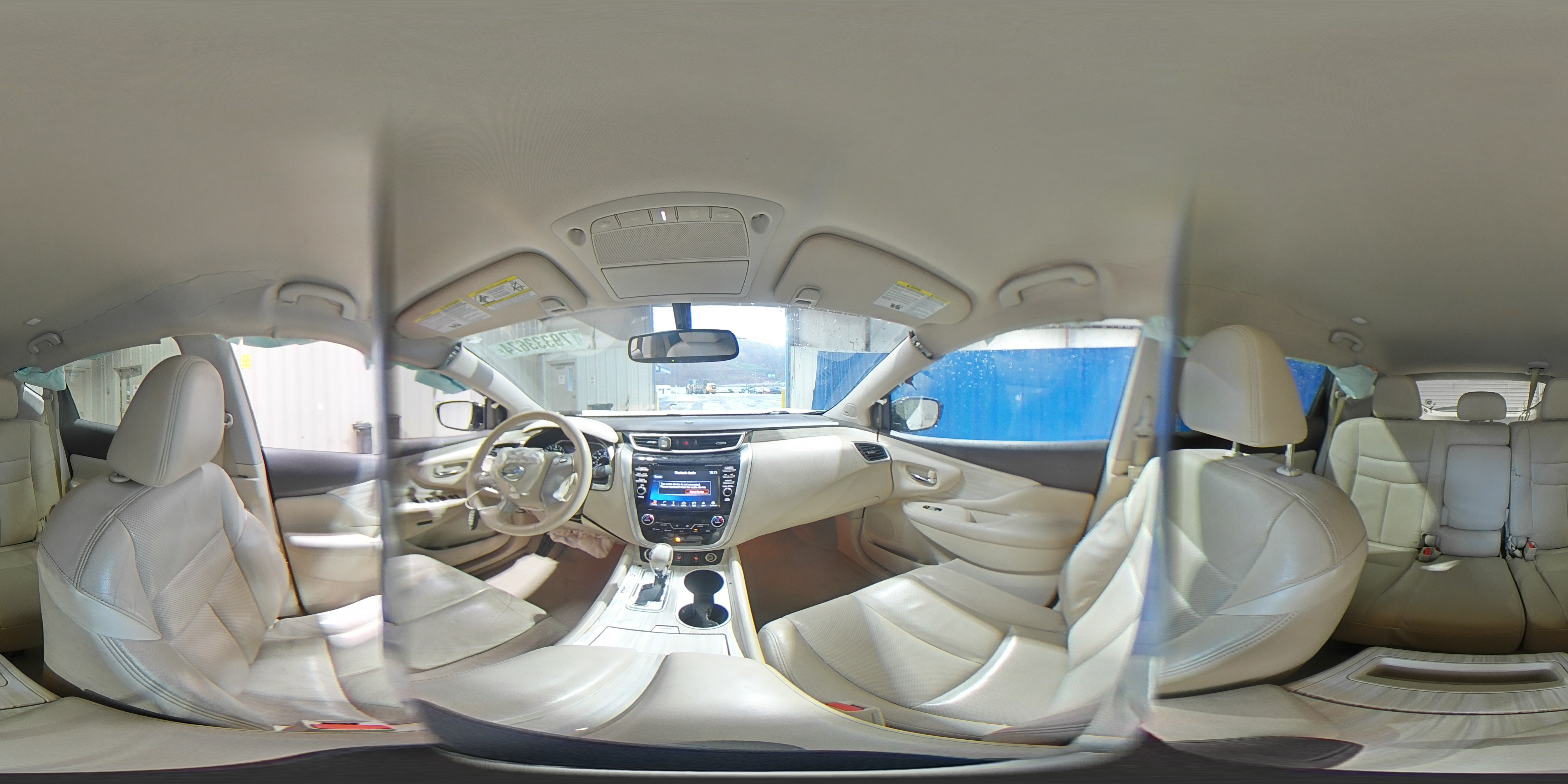 2015 Nissan Murano - Image 13