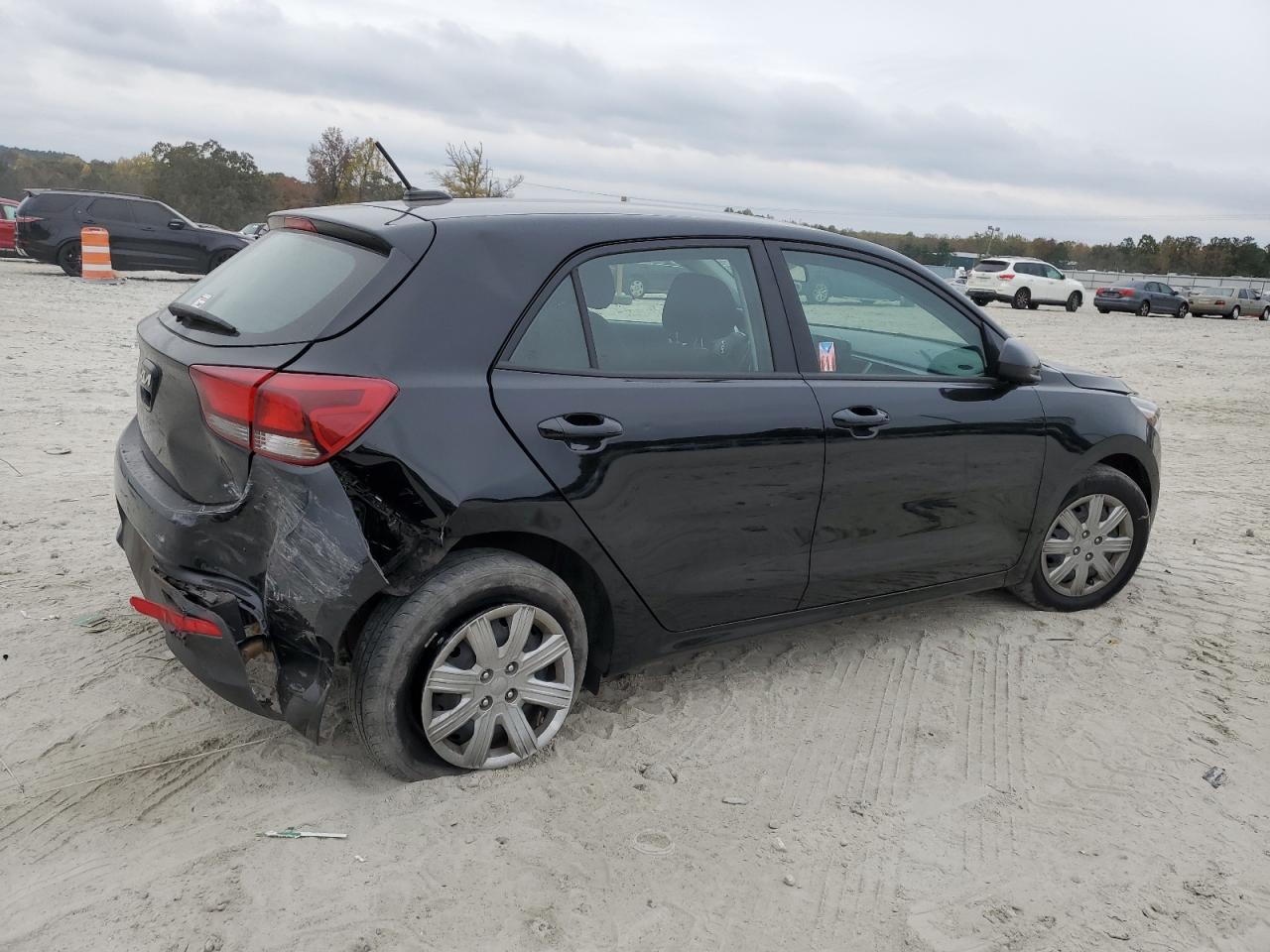 2023 Kia Rio - Image 3