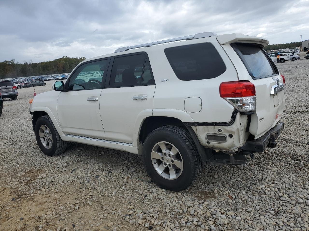 2010 Toyota 4Runner - Image 2