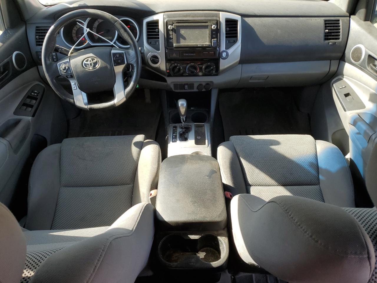 2015 Toyota Tacoma - Image 8