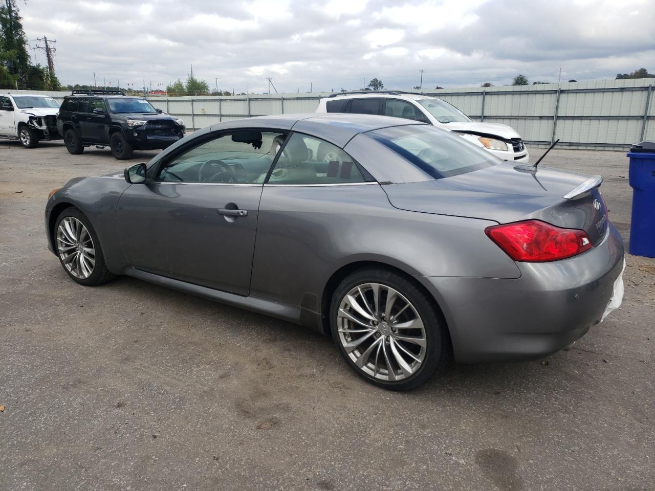 2011 Infiniti G - Image 2