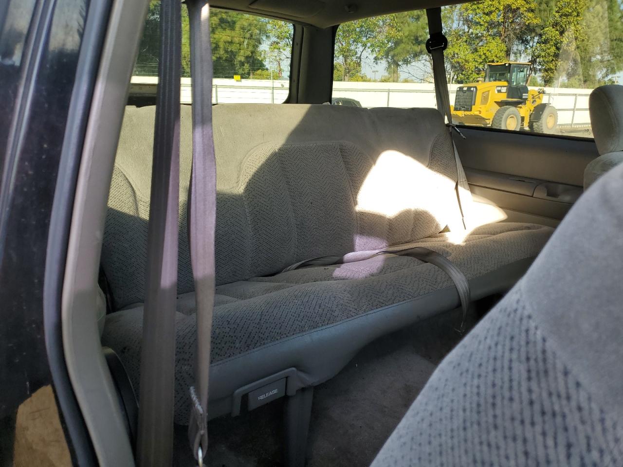 1997 Chevrolet Tahoe K1500 VIN: 3GNEK18R6VG156112 Lot: 81587144