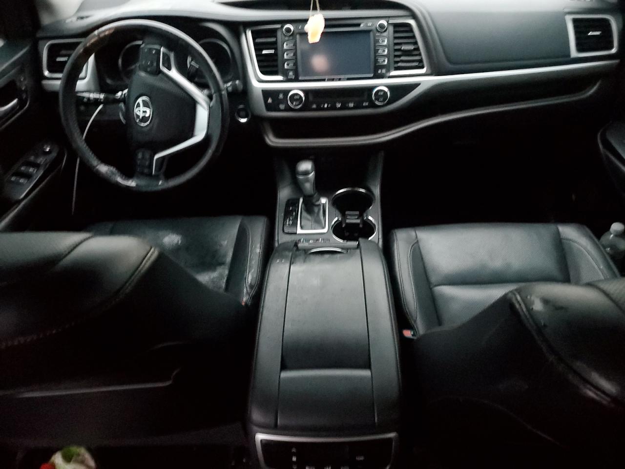 2018 Toyota Highlander - Image 8