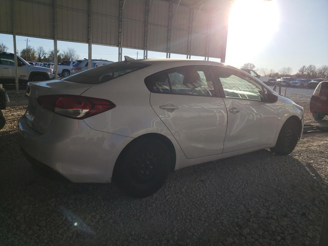 VIN 3KPFL4A76HE024570 2017 KIA FORTE no.3