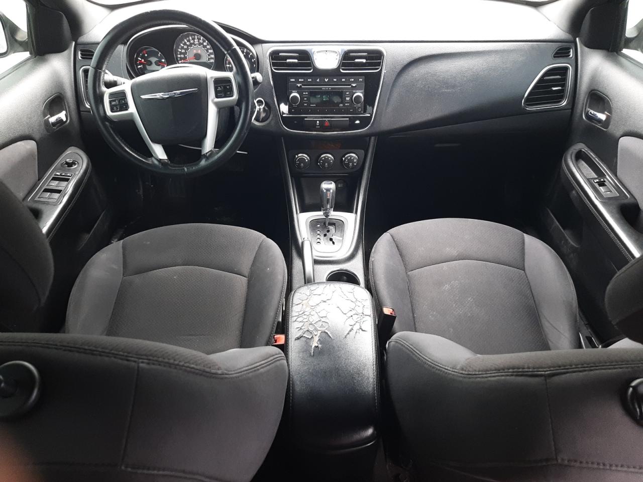 2013 Chrysler 200 - Image 8
