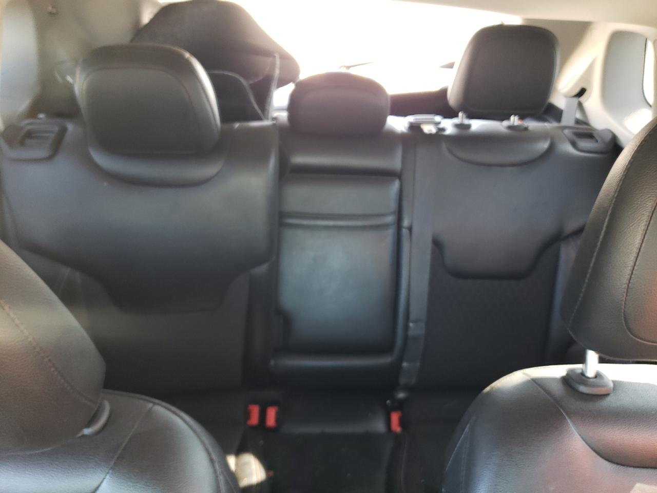 2018 Jeep Compass - Image 10