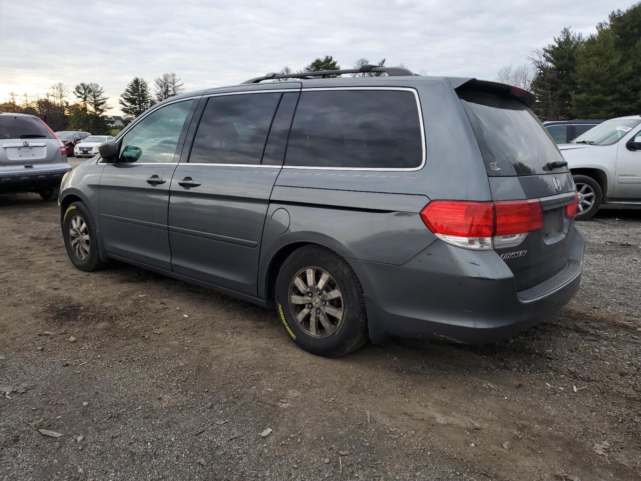 2010 Honda Odyssey - Image 2