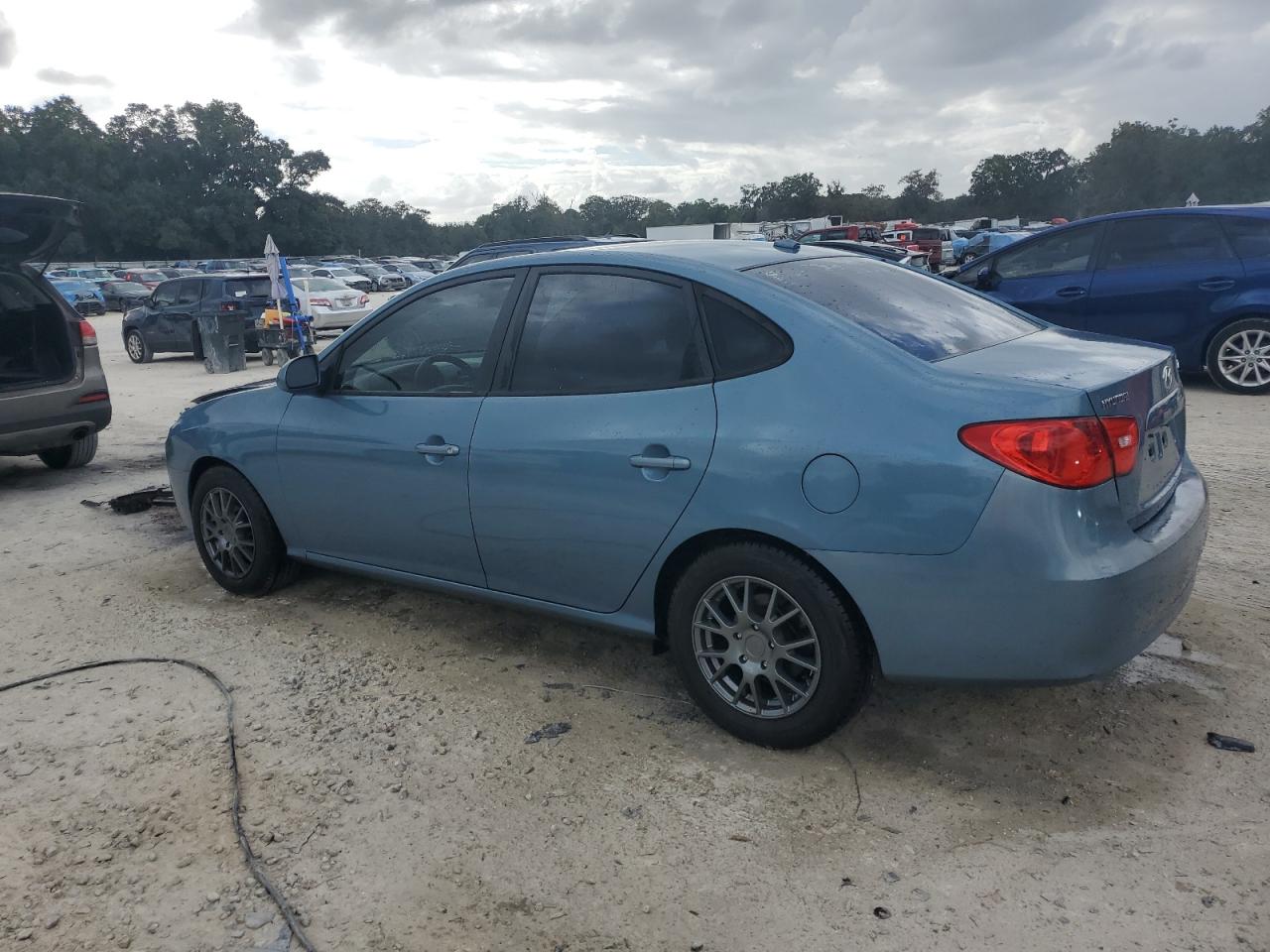 2007 Hyundai Elantra - Image 2