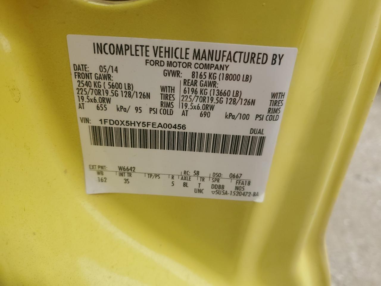2015 Ford F550 - Image 13