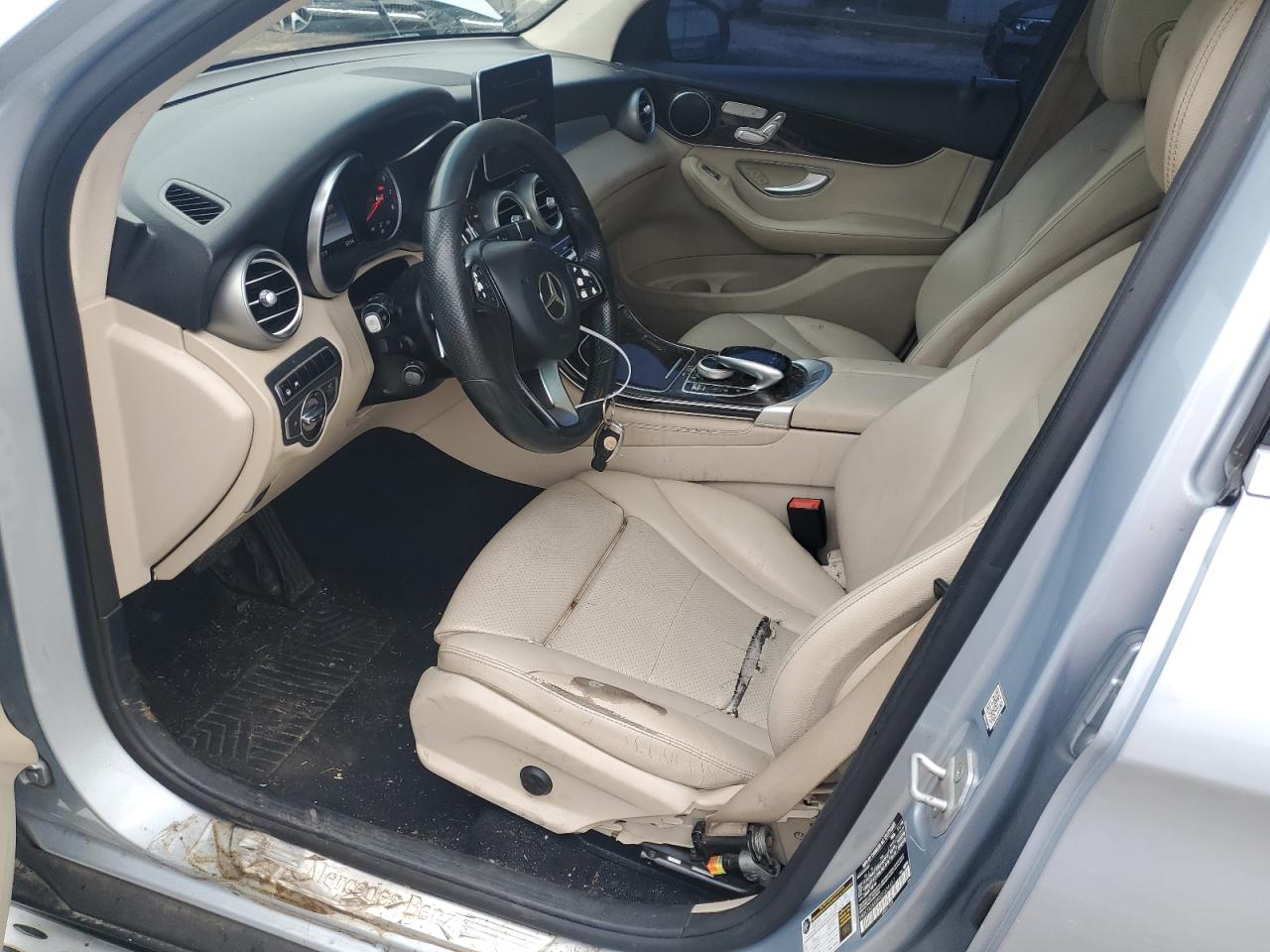 2016 Mercedes-Benz GLC - Image 7