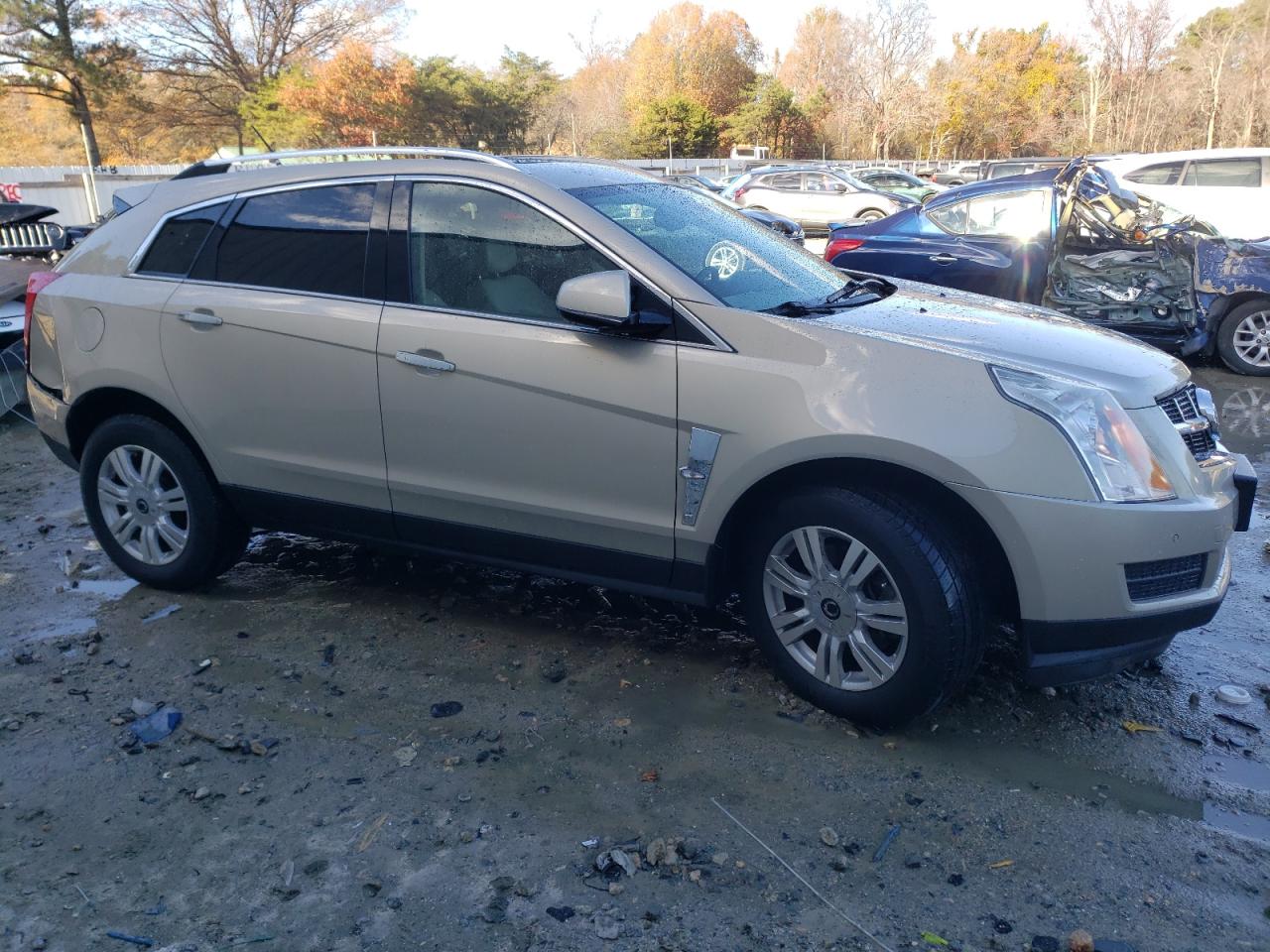 2010 Cadillac SRX - Image 4