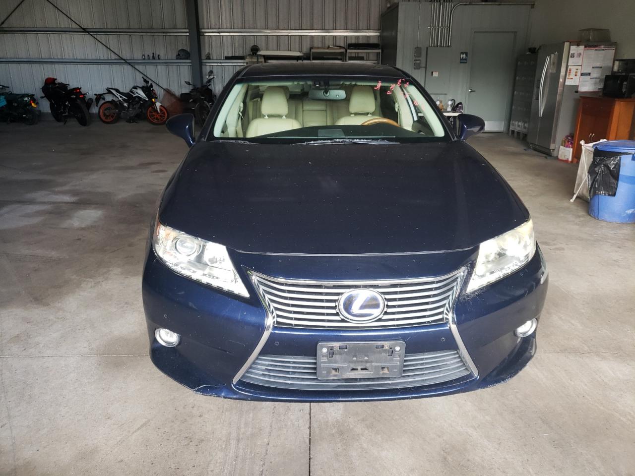 VIN JTHBW1GG5E2052590 2014 LEXUS ES300 no.5