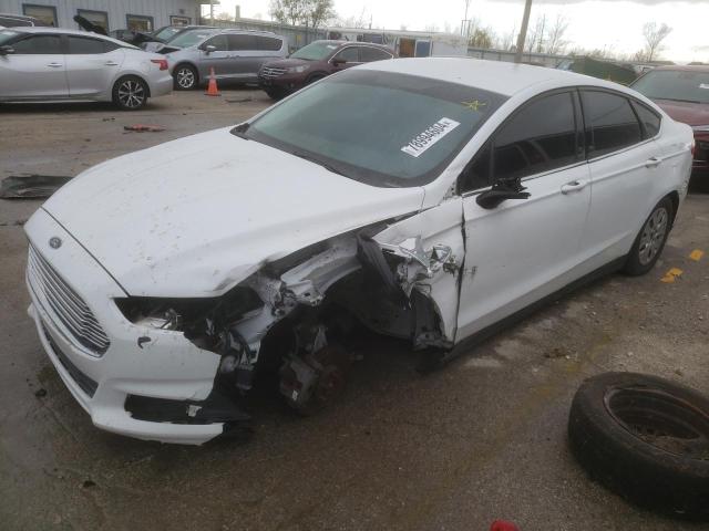 2013 Ford Fusion S продається в Pekin, IL - Front End