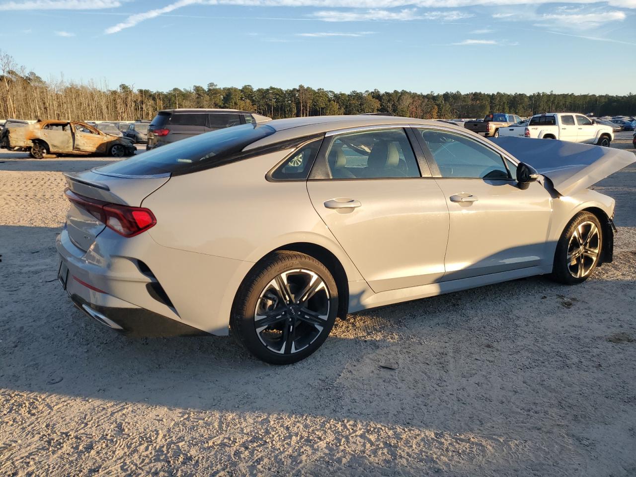 2023 Kia K5 - Image 3