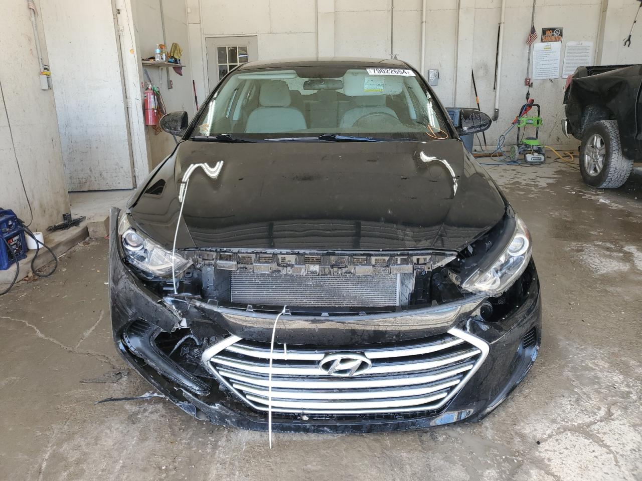 2017 Hyundai Elantra - Image 5