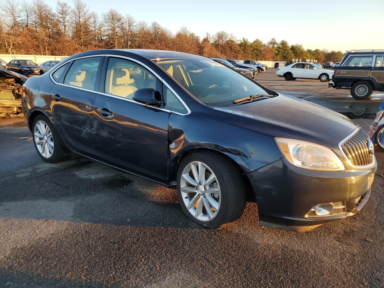 VIN 1G4PR5SK8G4100653 2016 BUICK VERANO no.4