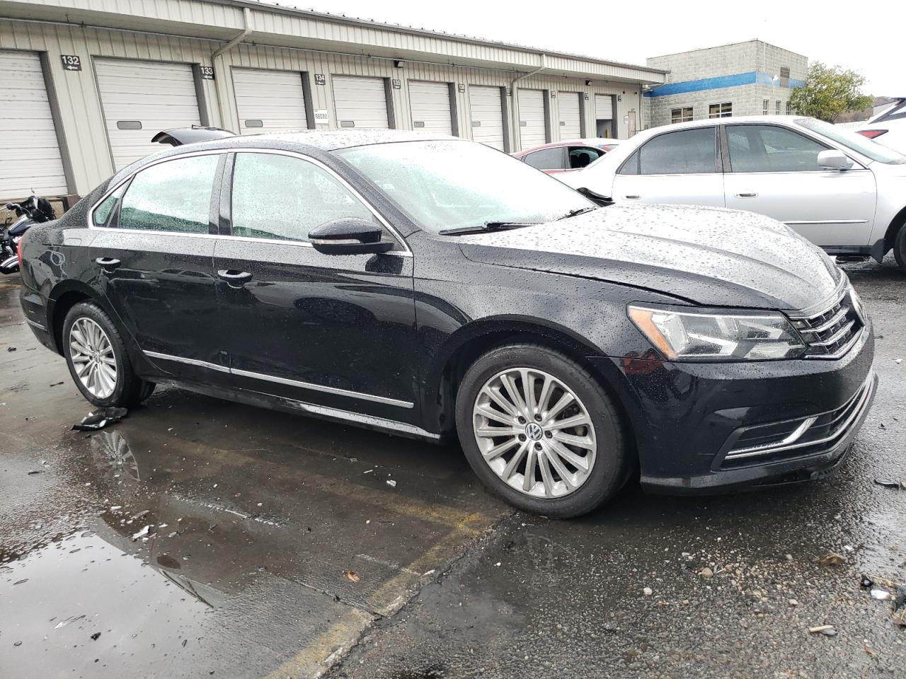 2016 Volkswagen Passat - Image 4