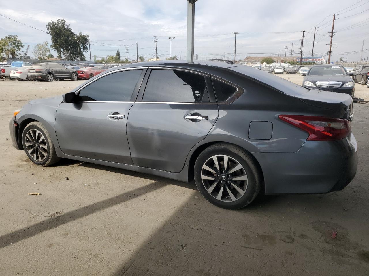 2018 Nissan Altima - Image 2