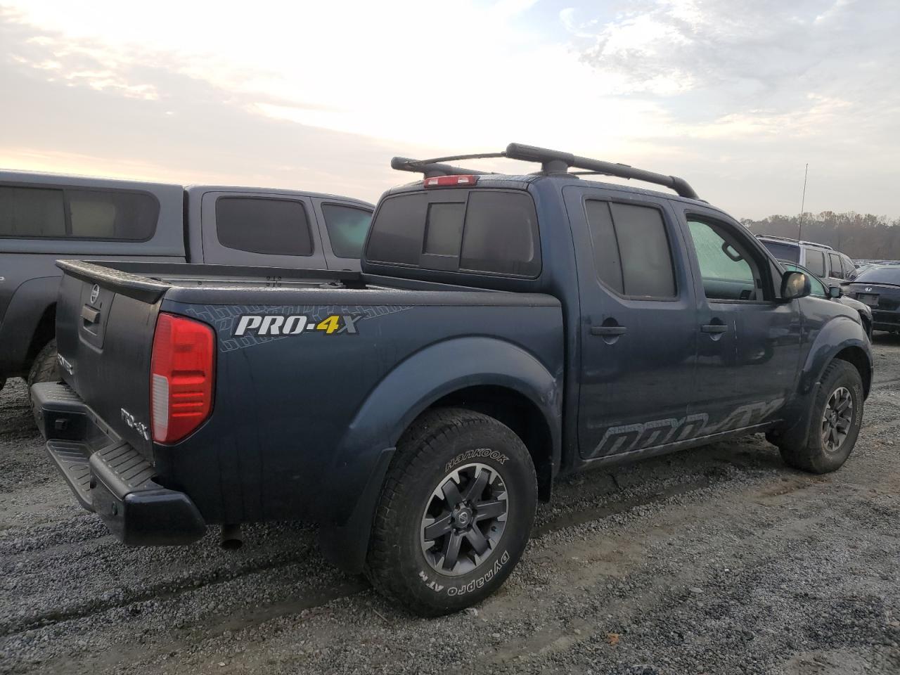 2021 Nissan Navara (Frontier) - Image 3