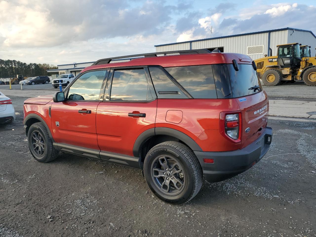 2022 Ford Bronco - Image 2